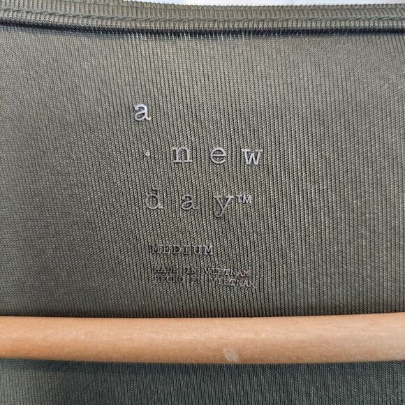 A New Day Bodysuit Women Medium Deep Green Stretch Long Sleeve Ruched V-Neck - Picture 5 of 9